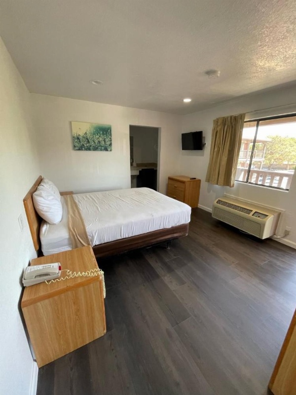 Palms Inn & Suites image 10